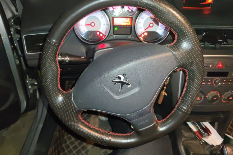 Used Peugeot 308 2014 Enjoy Edition Classic 1.6L Manual YouShang Model
