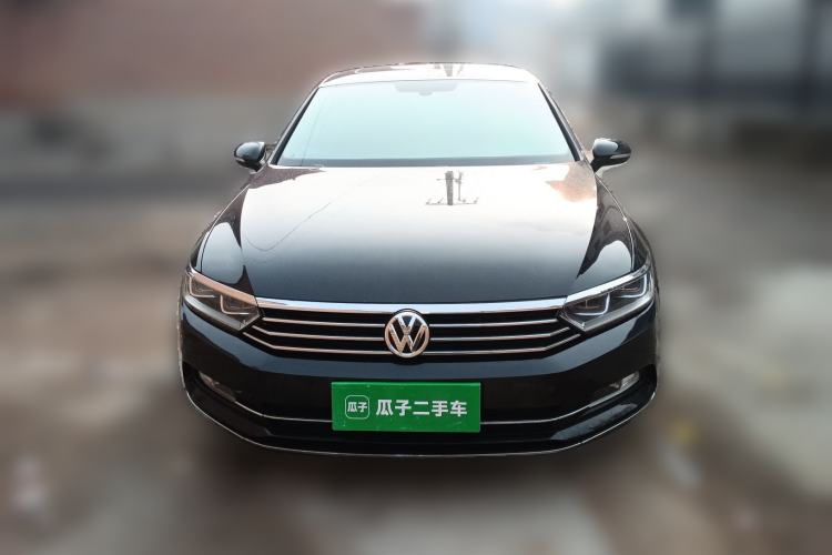 Used Volkswagen Magotan 2017 330TSI DSG Luxury Model Front