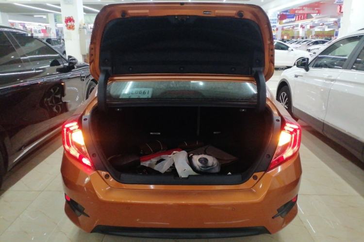 Used Honda Civic 2016 220TURBO CVT Prestige Edition Trunk