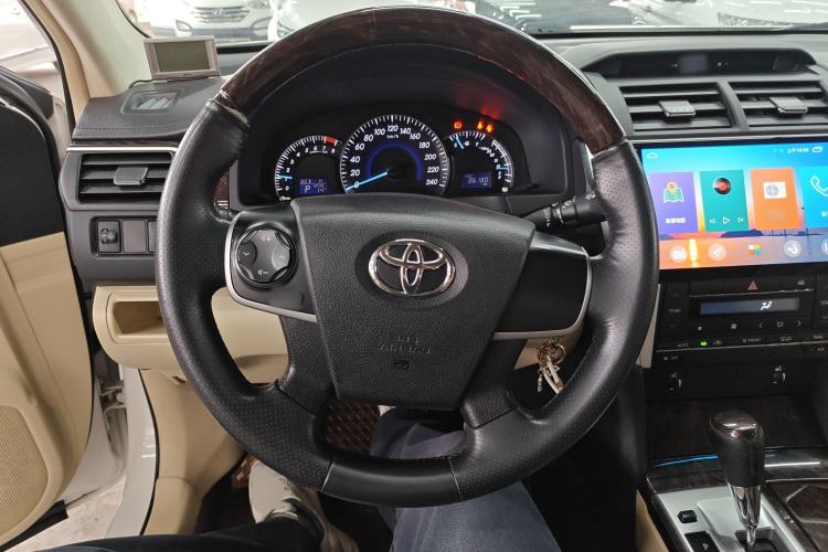 Used Toyota Camry 2015 2.0G Premier Edition
