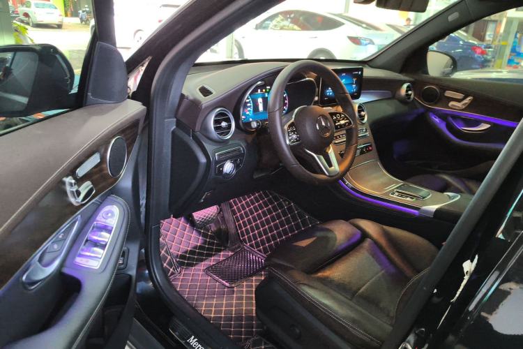 Used Mercedes-Benz GLC 2020 Facelift GLC 260 L 4MATIC Luxury Edition Driver Seat