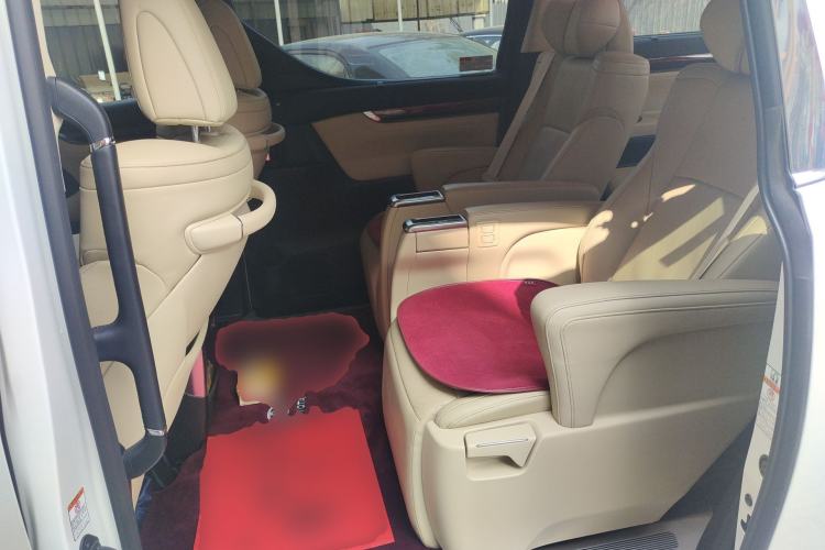 Used Toyota Alphard 2015 3.5L Luxury Edition
