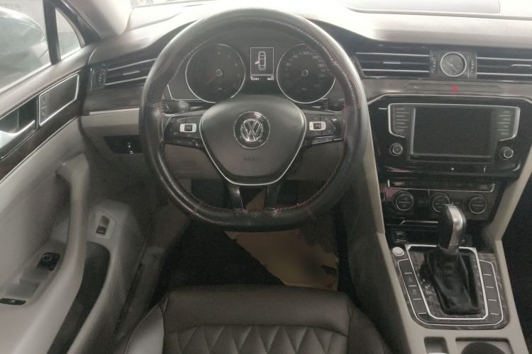 Used Volkswagen Magotan 2017 380TSI DSG Luxury Model