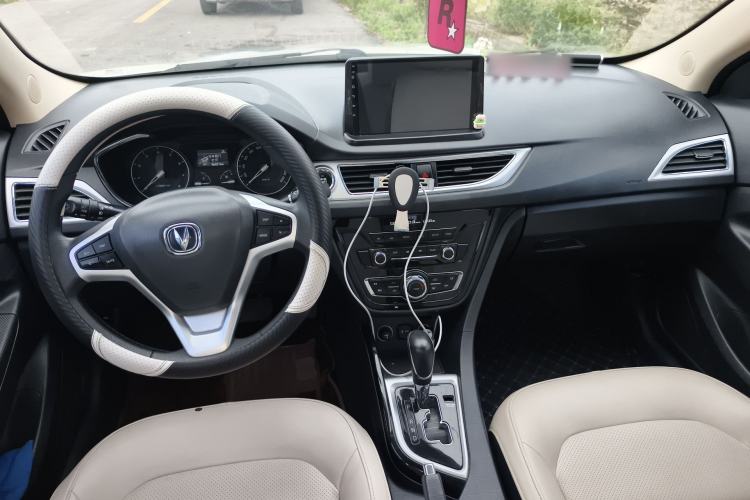 Used CHANGAN Alsvin V7 2015 1.6L Automatic Enjoyment Model China IV Standard
