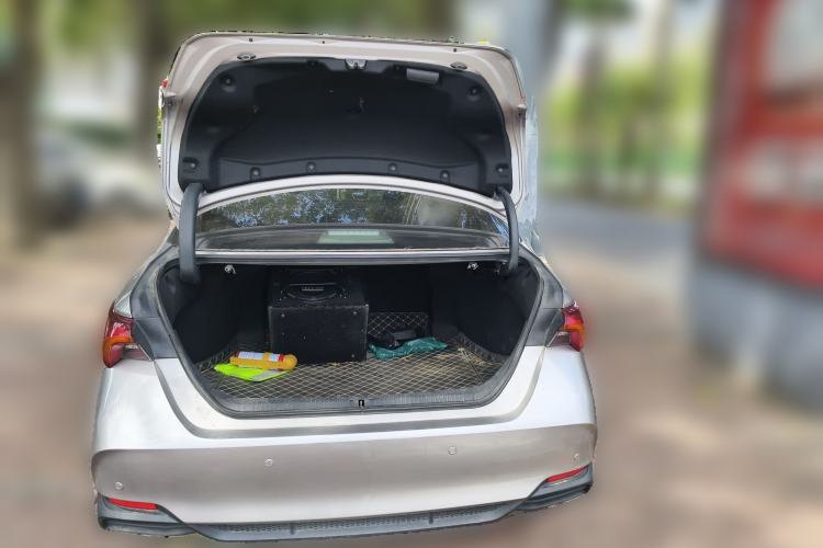 Used Toyota Avalon 2019 Dual-Engine 2.5L Luxury Edition China VI Standard