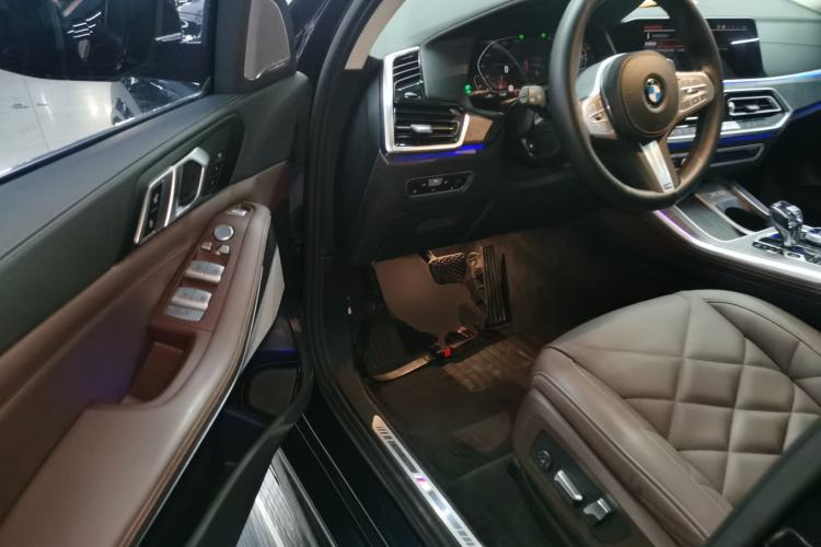 Used BMW X5 2022 Restyled xDrive 30Li Luxury Version M Sport Package