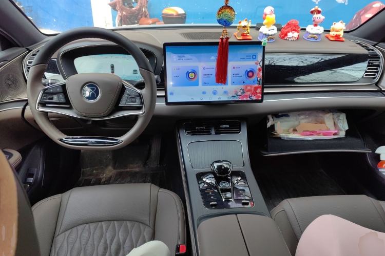 Used BYD Han 2023 DM-i Champion Edition 121KM Prestige Model
