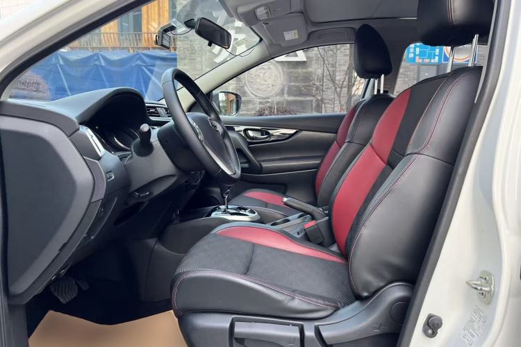 Used Nissan Qashqai 2016 2.0L CVT Luxury Edition Left Front Seat