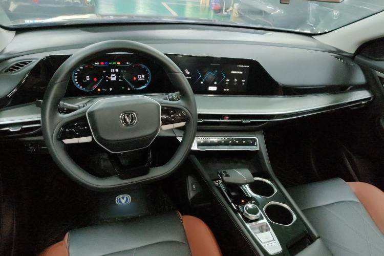 Used Changan Eado 2024 PLUS Blue Whale NE 1.4T GDI DCT High-Energy Edition
