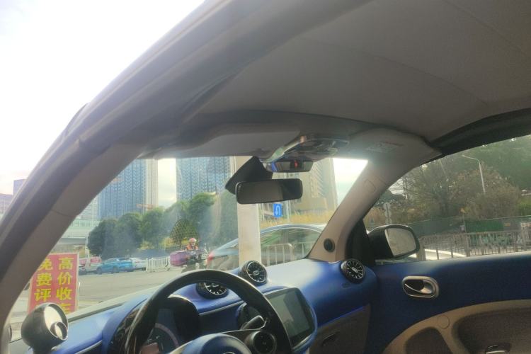 Used smart fortwo 2018 0.9T 66 kW Convertible Pioneer Edition China V Standard
