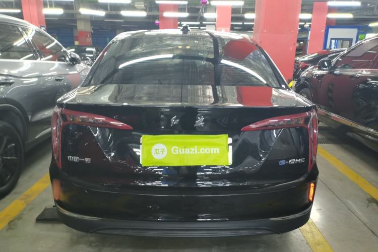 Used Hongqi E-QM5 2022 431 km Charge & Enjoy Edition
