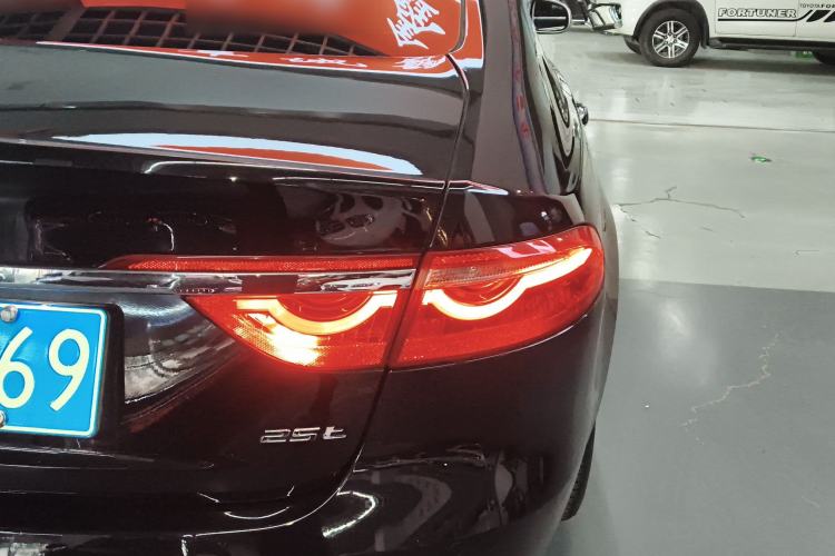 Used Jaguar XFL 2018 XFL 2.0T 250 PS Luxury Edition
