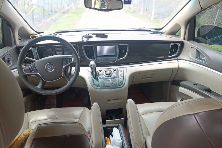 Used Buick GL8 2011 3.0L GT Luxury Business Haoya Edition Center Console