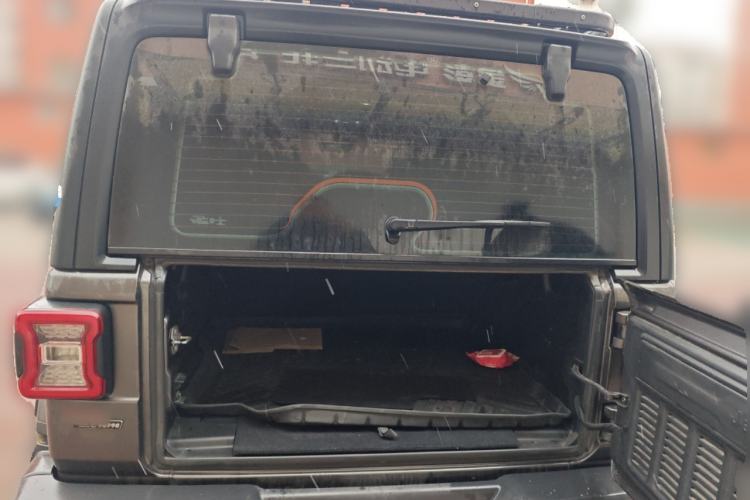 Used Jeep Wrangler 2019 2.0T Sahara Four-Door Version China VI Emission Standard
