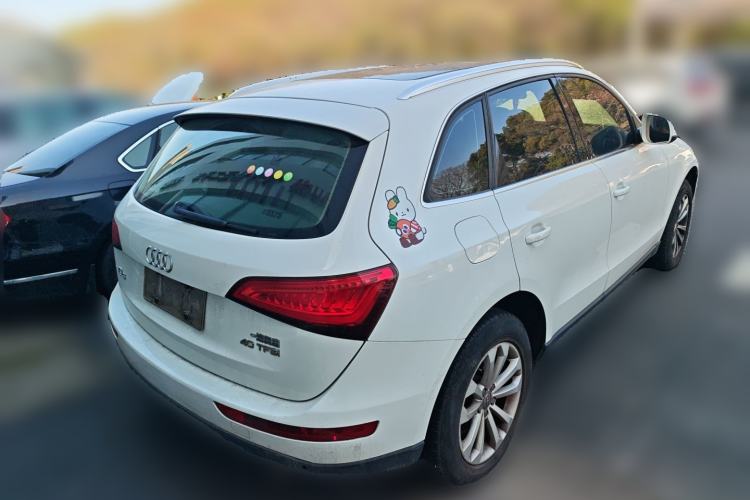 Used Audi Q5 2013 40 TFSI Technology Edition Rear Right 45 Deg