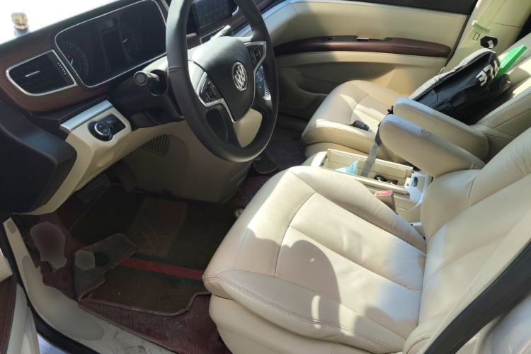 Used Buick GL8 2014 2.4L Executive Edition