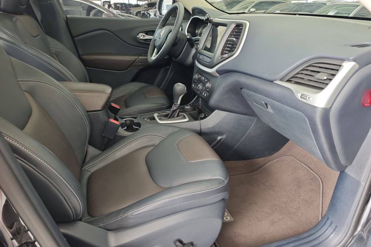 Used Jeep Cherokee 2017 2.4L Excellence Edition