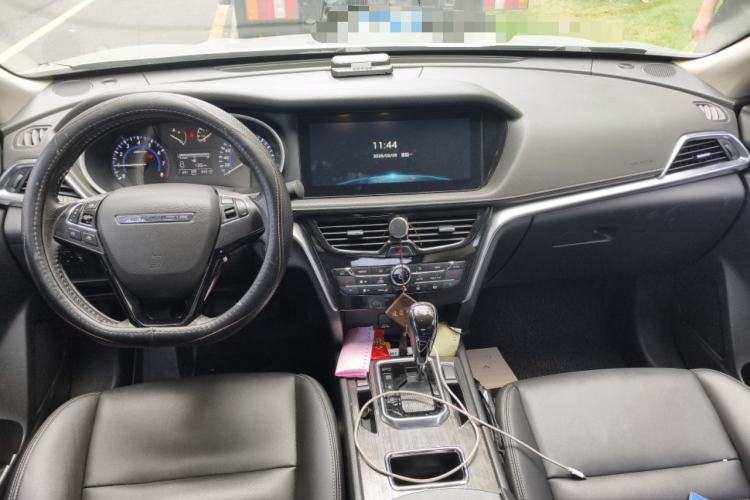 Used Venucia T90 2018 2.0L CVT Smart Connect Luxury Edition China V Standard