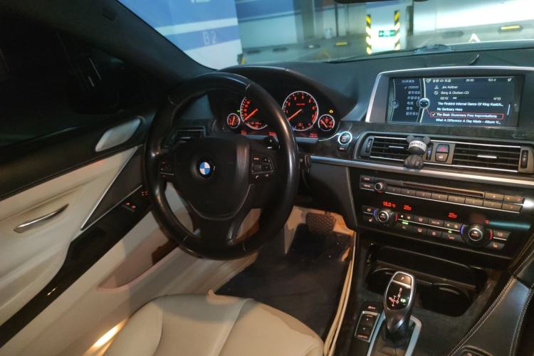 Used BMW 6 Series 2012 640i two-door coupe Steering Wheel