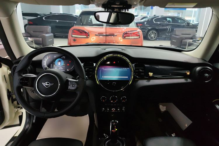 Used MINI MINI 2022 1.5T COOPER Artist
