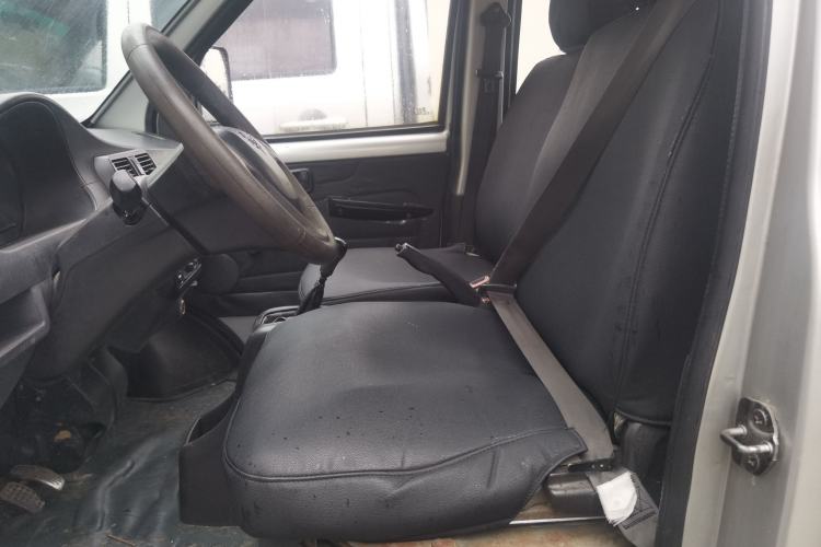 Used Wuling Rongguang Small Truck 2012 1.2L Double-Cab Basic Version LAQ Interior 2