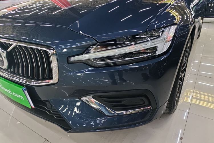 Used Volvo S60 2023 B4 Zhiyuan Luxury Edition
