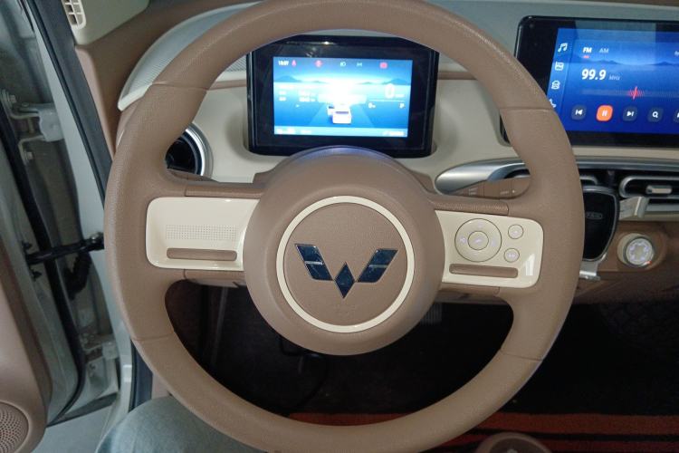 Used Wuling Hongguang MINIEV 2025 Four-Door Version Zhenxiang+ Edition Steering Wheel