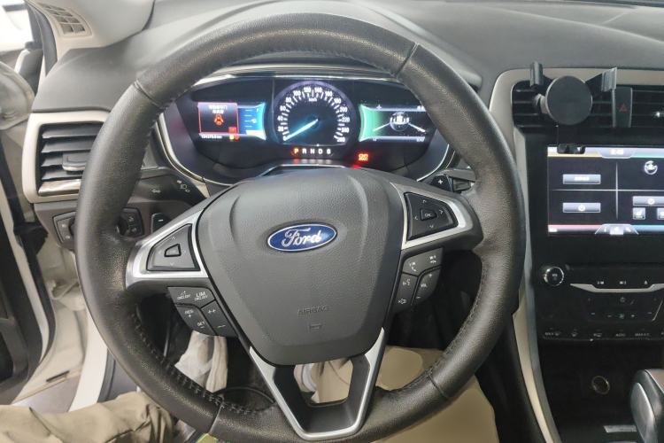 Used Ford Mondeo 2013 2.0L GTDi 200 Luxury Model
