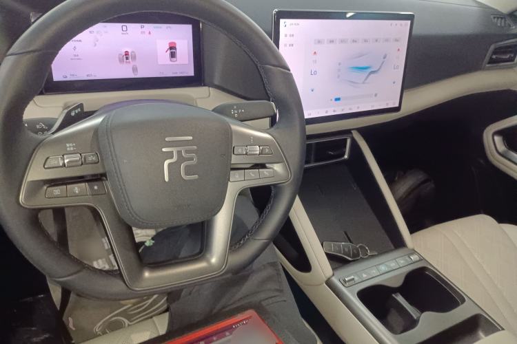 Used BYD Yuan UP 2025 Intelligent Driving Version 401 KM Dynamic Edition
