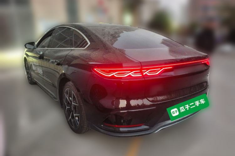 Used BYD Han 2024 EV Glory Edition 715KM Front-Wheel-Drive Flagship Model
