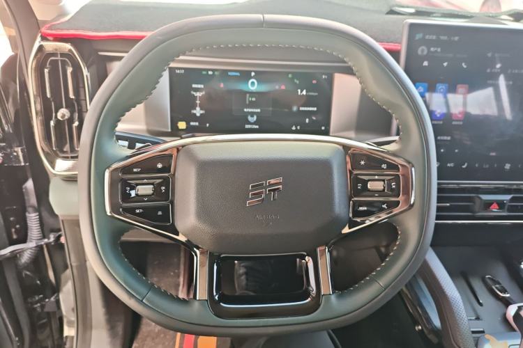 Used JETOUR Traveler 2023 2.0T Four-Wheel Drive Conqueror
