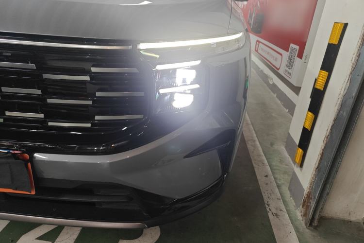 Used Ford Edge 2025 Ford Explorer L 2.0T EcoBoost E-Hybrid Two-Wheel Drive 7-Seater Luxury Model
