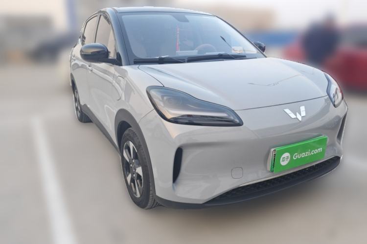 Used Wuling Bingo PLUS 2024 330 km Range Five-Seater Version Front Right 45 Deg