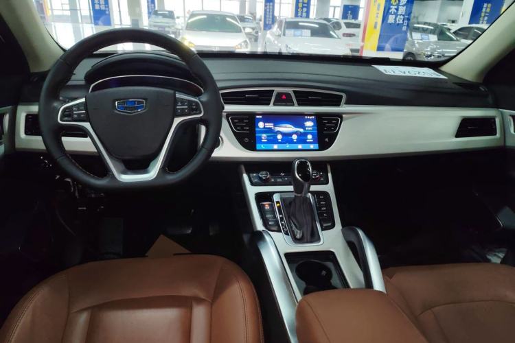 Used Geely Auto Emgrand X7 Sport 2018 1.8TD Automatic Two-Wheel Drive ZhiZun Model with 4G Connectivity
