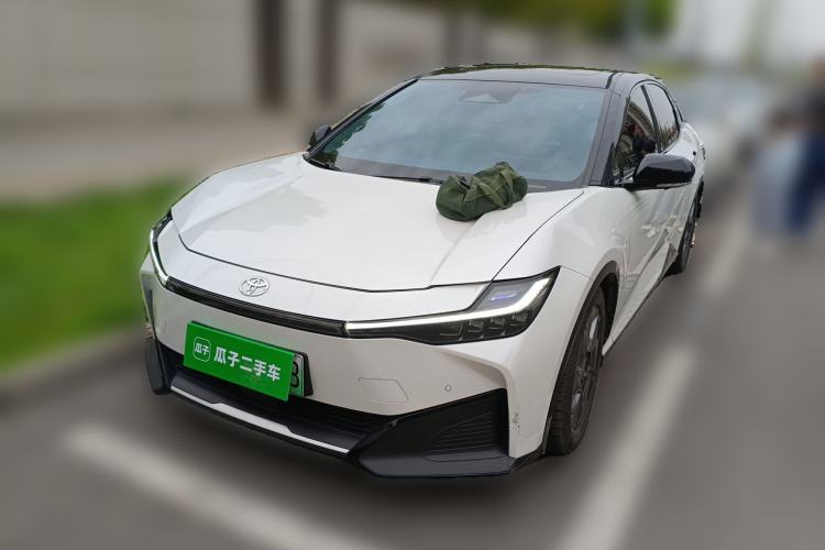 Used Toyota bZ3 2023 616 km Long-Range Premium