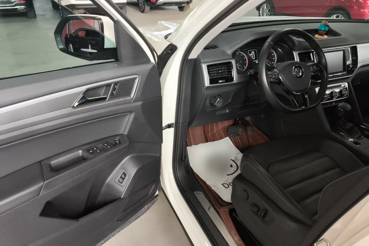 Used Volkswagen Teramont 2017 330TSI Two-Wheel-Drive Luxury Edition Driver Seat