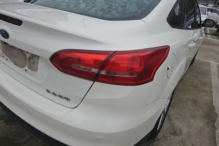 Used Ford Focus 2015 Sedan 1.6L Automatic Trend Model Right Rear Taillight