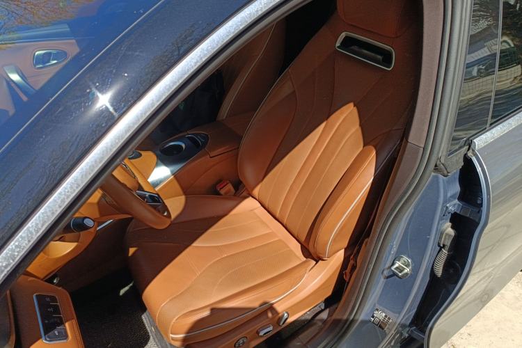 Used ORA Lightning Cat 2022 555 km Luxury Edition
