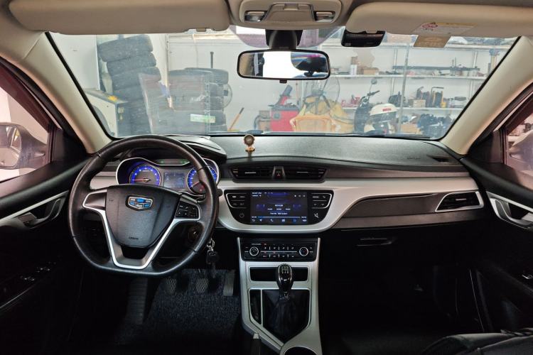 Used Geely Auto Vision 2018 1.5L Manual Happiness Edition Center Console