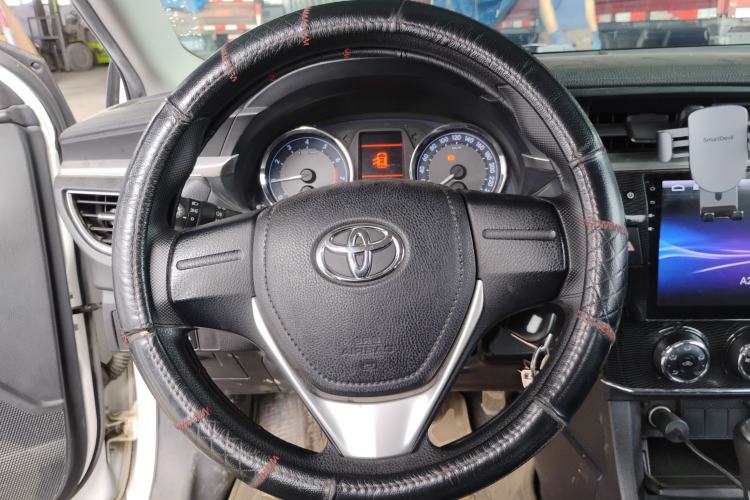 Used Toyota Corolla 2014 1.6L CVT GL-i Steering Wheel