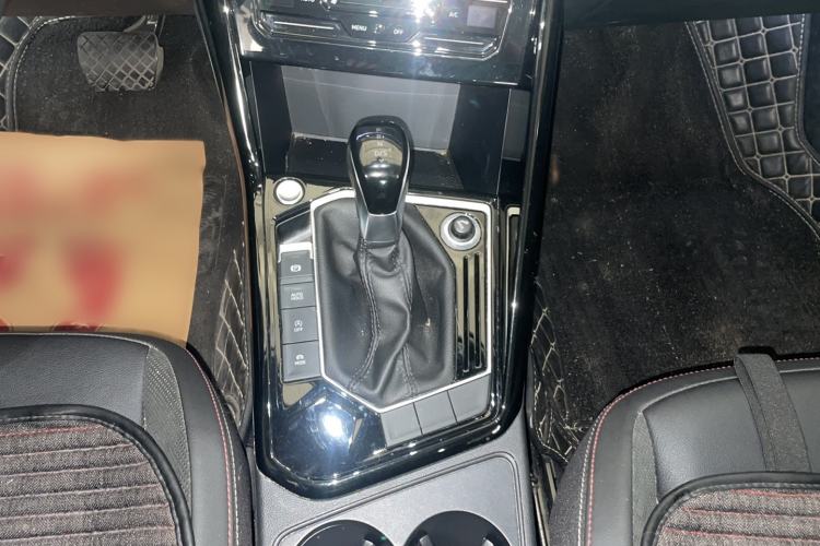 Used Volkswagen Tayron 2020 330TSI Two-Wheel Drive Luxury Smart Connectivity Version