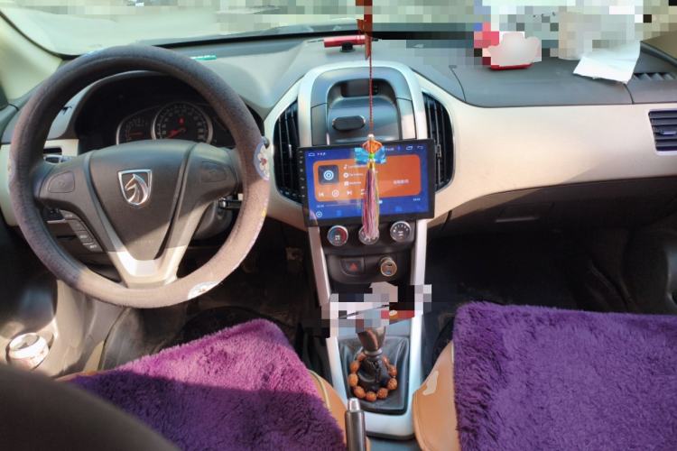 Used Baojun 630 2011 1.5L manual Elite version