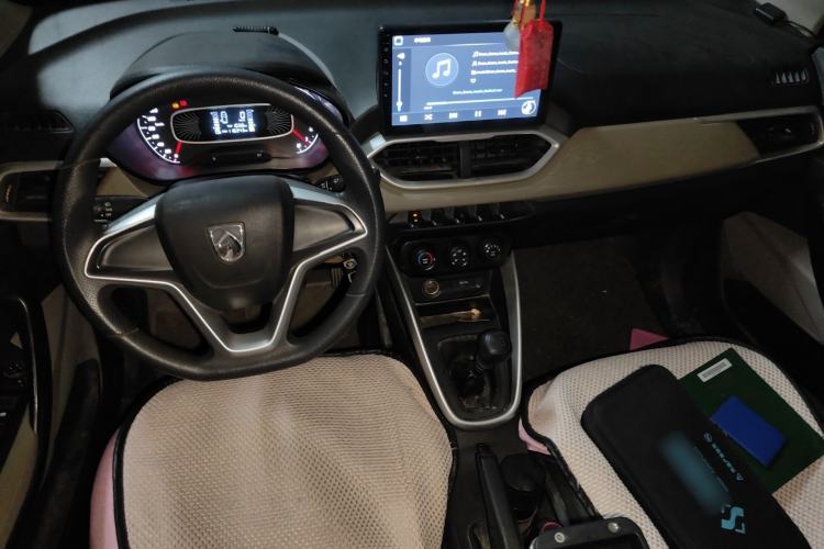 Used Baojun 510 2017 1.5L manual Comfort trim