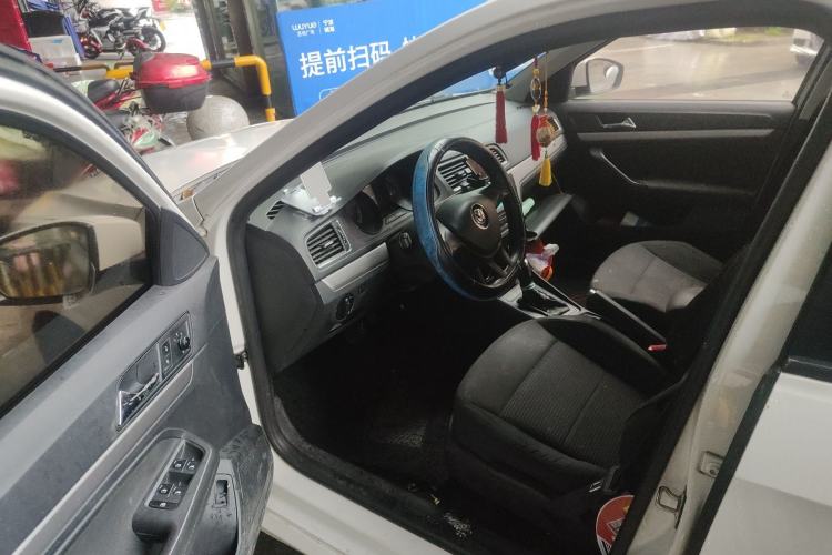 Used Volkswagen Lavida 2017 1.6L Automatic Fashion Edition