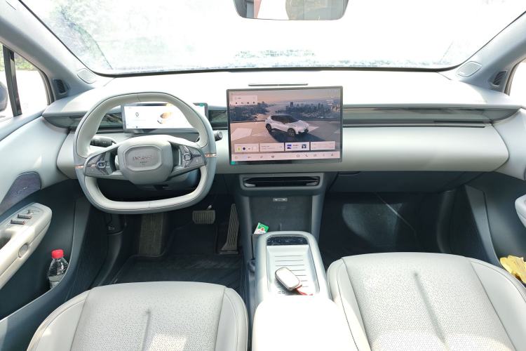 Used Lynk & Co Z20 2025 530 km Range Rear-Wheel Drive Pro
