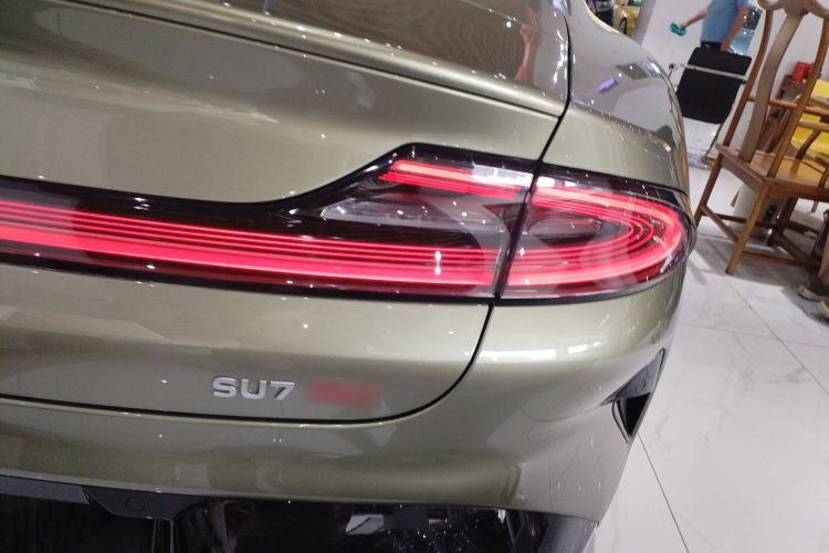 Used Xiaomi Auto SU7 2024 Four-Wheel Drive Ultra-Long Range Advanced Intelligent Driving Max Edition
