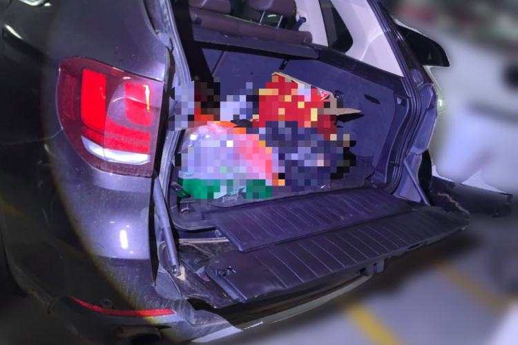 Used BMW X5 2015 xDrive28i Trunk