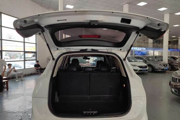 Used Dongfeng Fengon 580 2017 1.5T CVT Luxury Model
