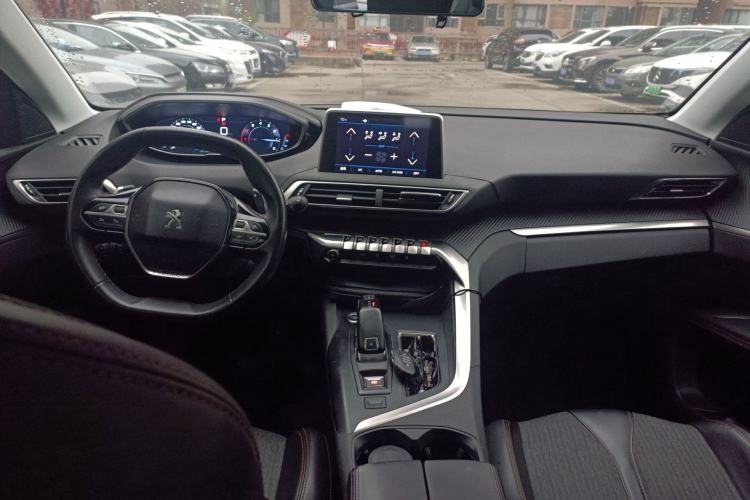 Used Peugeot 5008 2017 350THP 7-Seater Elite Edition Center Console