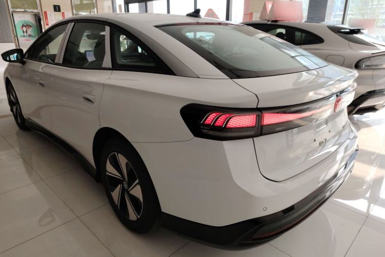 Used Volkswagen ID.7 VIZZION 2024 AIR model Exterior 2